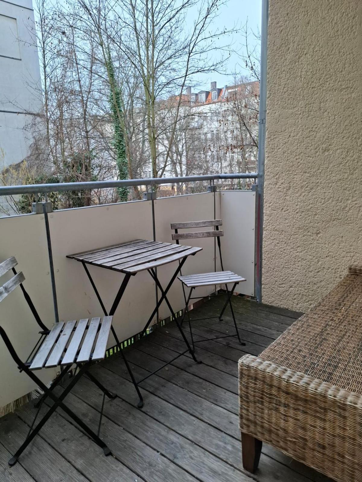 Altbauwohnung Direkt An Der Karli Mit Balkon - Netflix Inklusive Leipzig Dış mekan fotoğraf
