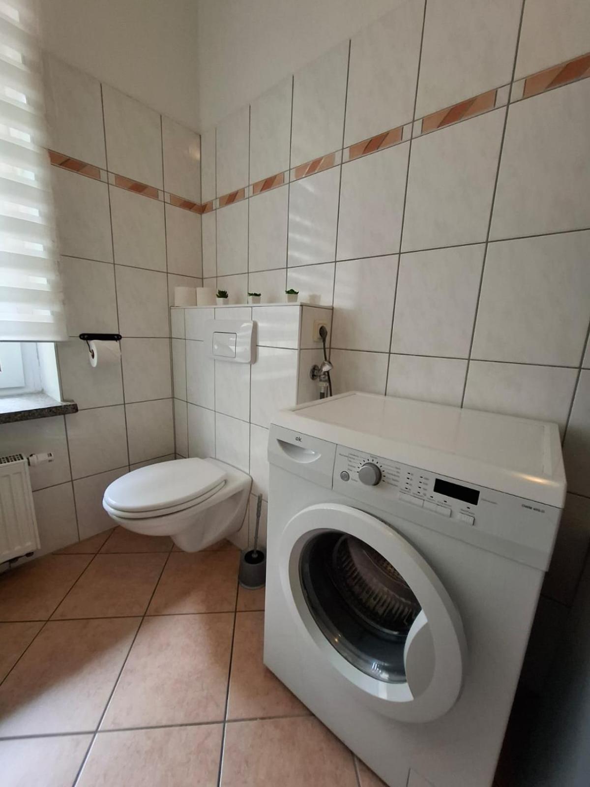Altbauwohnung Direkt An Der Karli Mit Balkon - Netflix Inklusive Leipzig Dış mekan fotoğraf