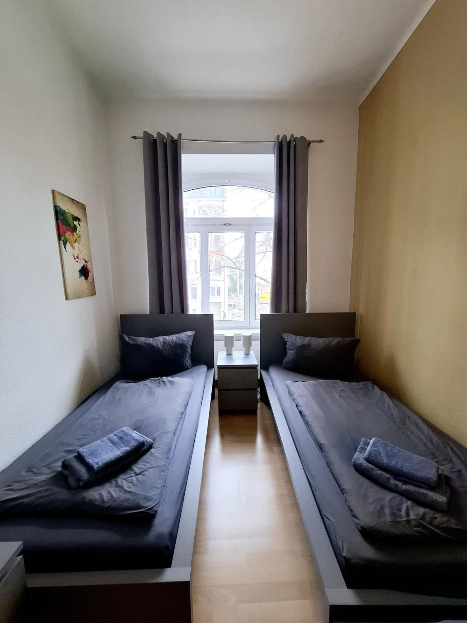 Altbauwohnung Direkt An Der Karli Mit Balkon - Netflix Inklusive Leipzig Dış mekan fotoğraf
