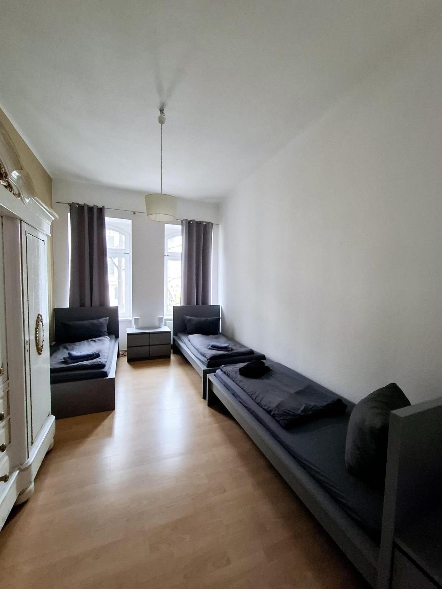 Altbauwohnung Direkt An Der Karli Mit Balkon - Netflix Inklusive Leipzig Dış mekan fotoğraf