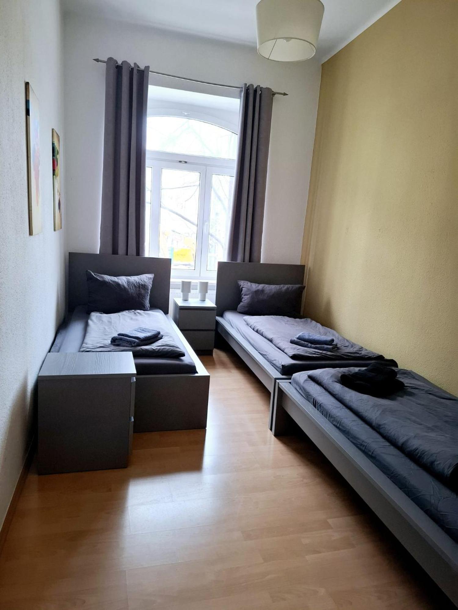 Altbauwohnung Direkt An Der Karli Mit Balkon - Netflix Inklusive Leipzig Dış mekan fotoğraf